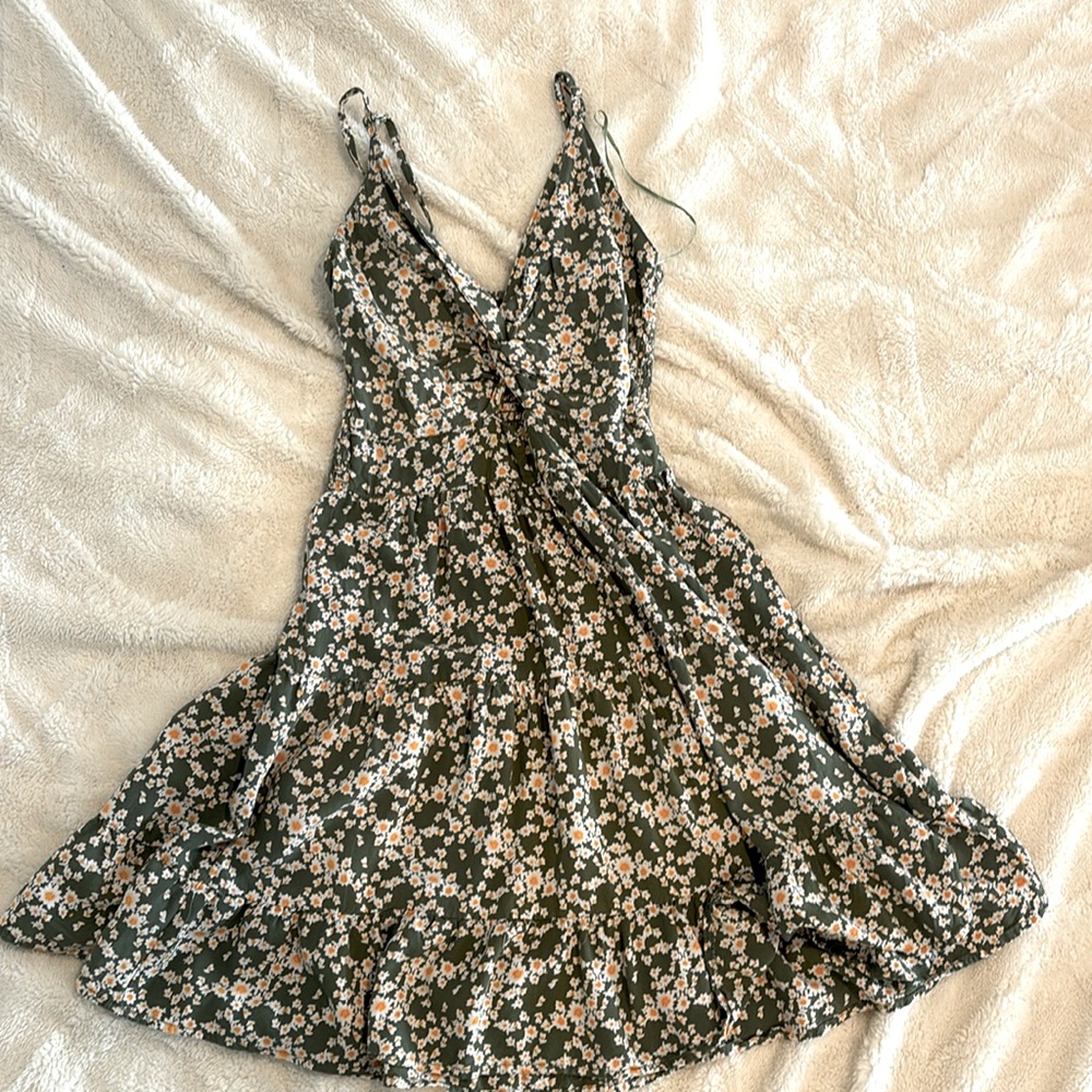 FLORAL GREEN SUNDRESS